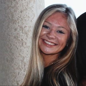 Meet your Posher, Mae